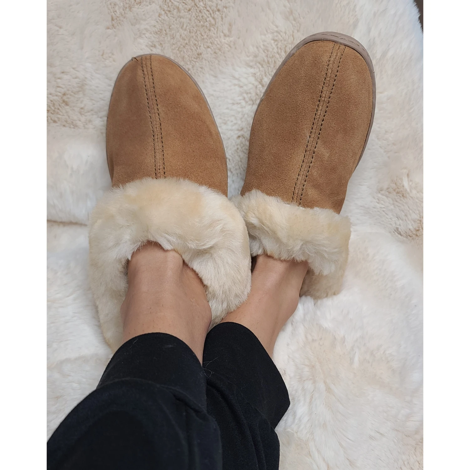 Minnetonka Moccasins Tan Sheep Skin Mule Slippers 2 Minnetonka Moccasins Tan Sheep Skin Mule Slippers