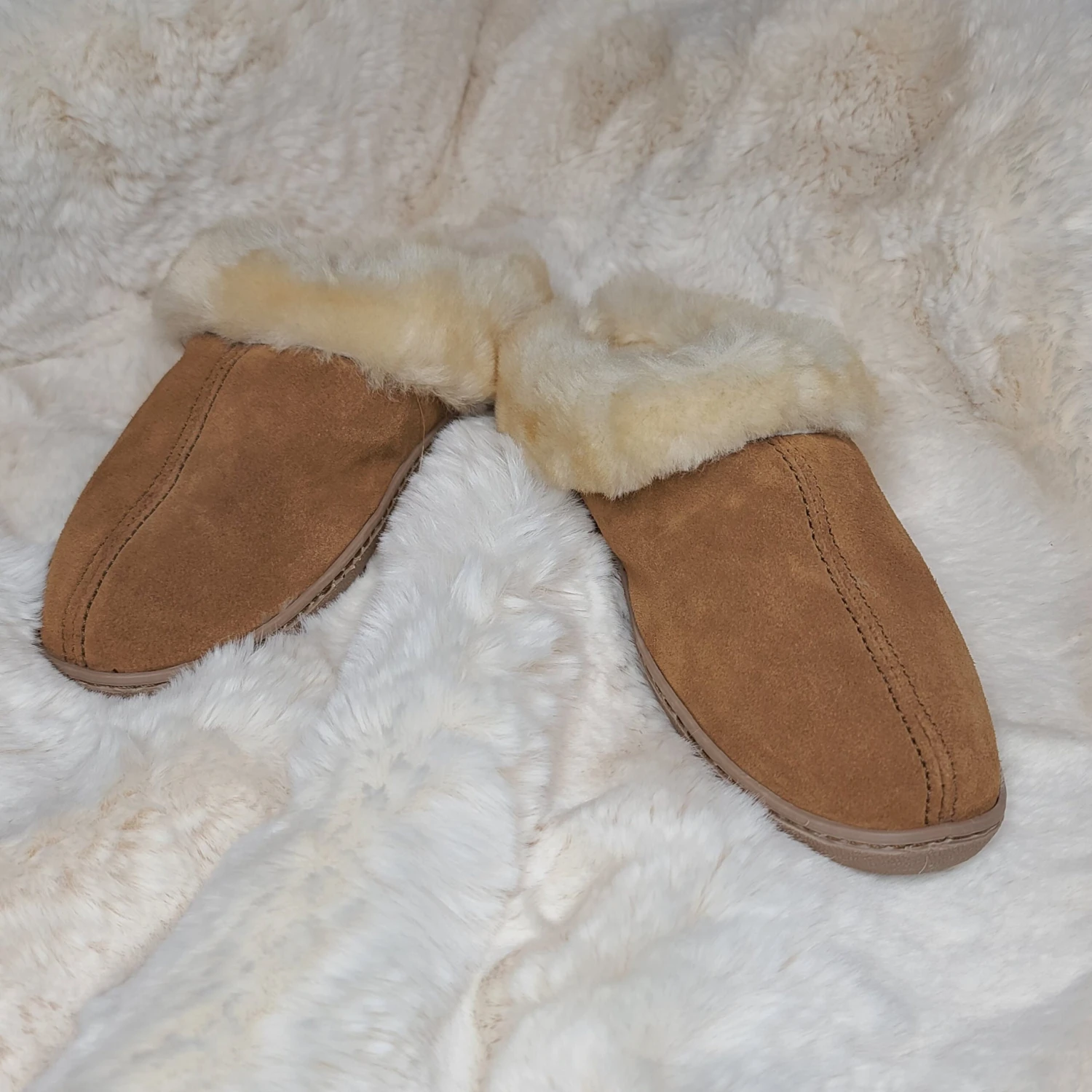 Minnetonka Moccasins Tan Sheep Skin Mule Slippers 4 Minnetonka Moccasins Tan Sheep Skin Mule Slippers - Image 3