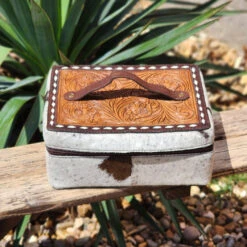 American Darling Cowhide & Tooled Leather Zip Up Jewelry Case -Western Cowboy Equipment 20230501 144659