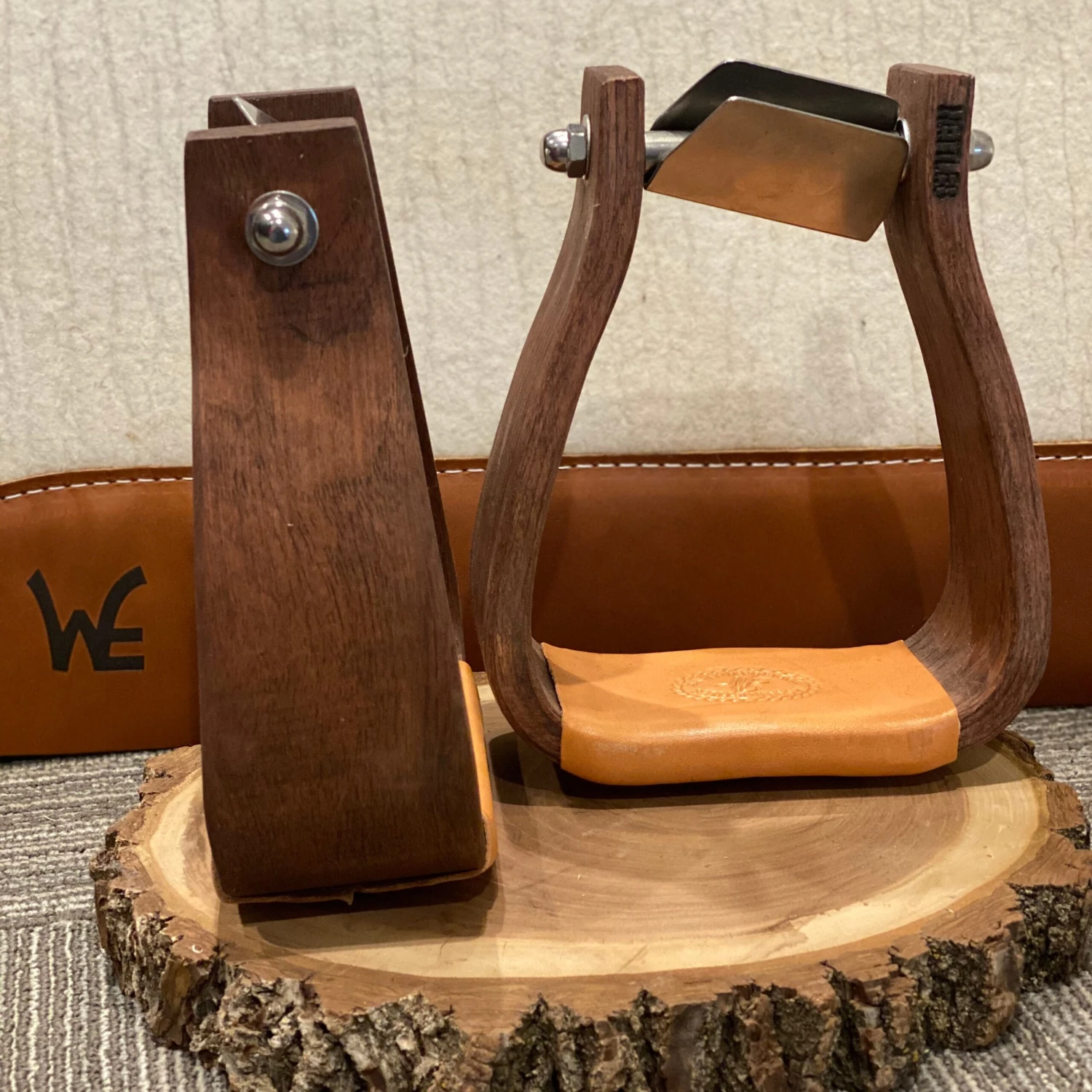 Nettles Stirrups 3" Duke Deep Roper 3 Nettles Stirrups 3" Duke Deep Roper