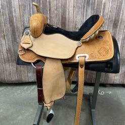 HR Saddlery 16 Inch Barrel Saddle.