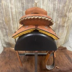 HR Saddlery 16 Inch Barrel Saddle 11 HR Saddlery 16 Inch Barrel Saddle -Western Cowboy Equipment back bc302e07 c6ab 4677 be61 9a852b292c6f