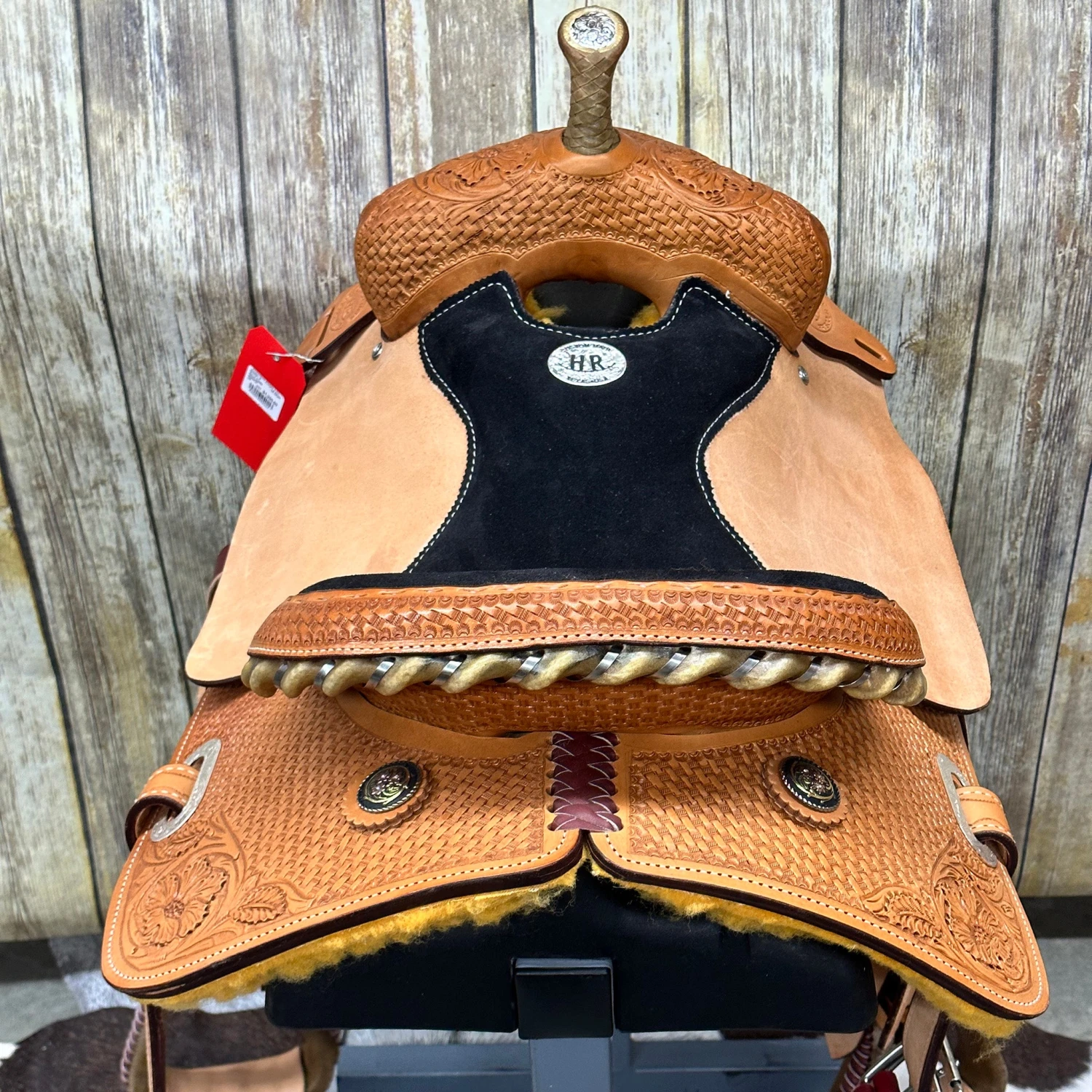 HR Saddlery 15 Inch Barrel Saddle 6 HR Saddlery 15 Inch Barrel Saddle - Image 4