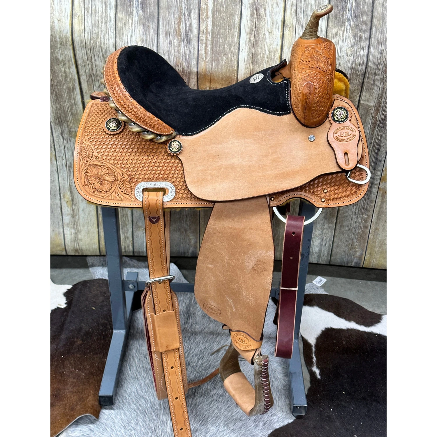 HR Saddlery 15 Inch Barrel Saddle 4 HR Saddlery 15 Inch Barrel Saddle - Image 2