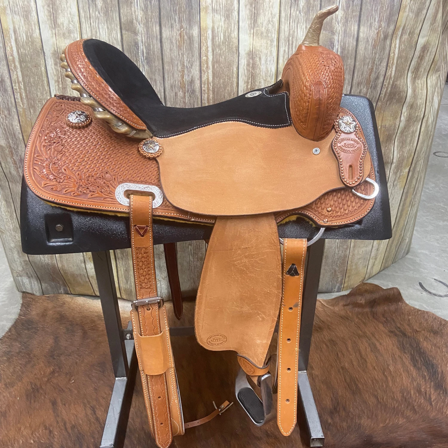 HR Saddlery 16 Inch Barrel Saddle 5 HR Saddlery 16 Inch Barrel Saddle - Image 3