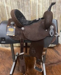 Double J Saddlery 14 Inch Wide Pozzi Barrel Saddle -Western Cowboy Equipment side 673b0abc def0 49f5 aaba 9de43da16017